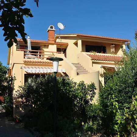 Adria Apartments Sveti Filip i Jakov Exteriör bild
