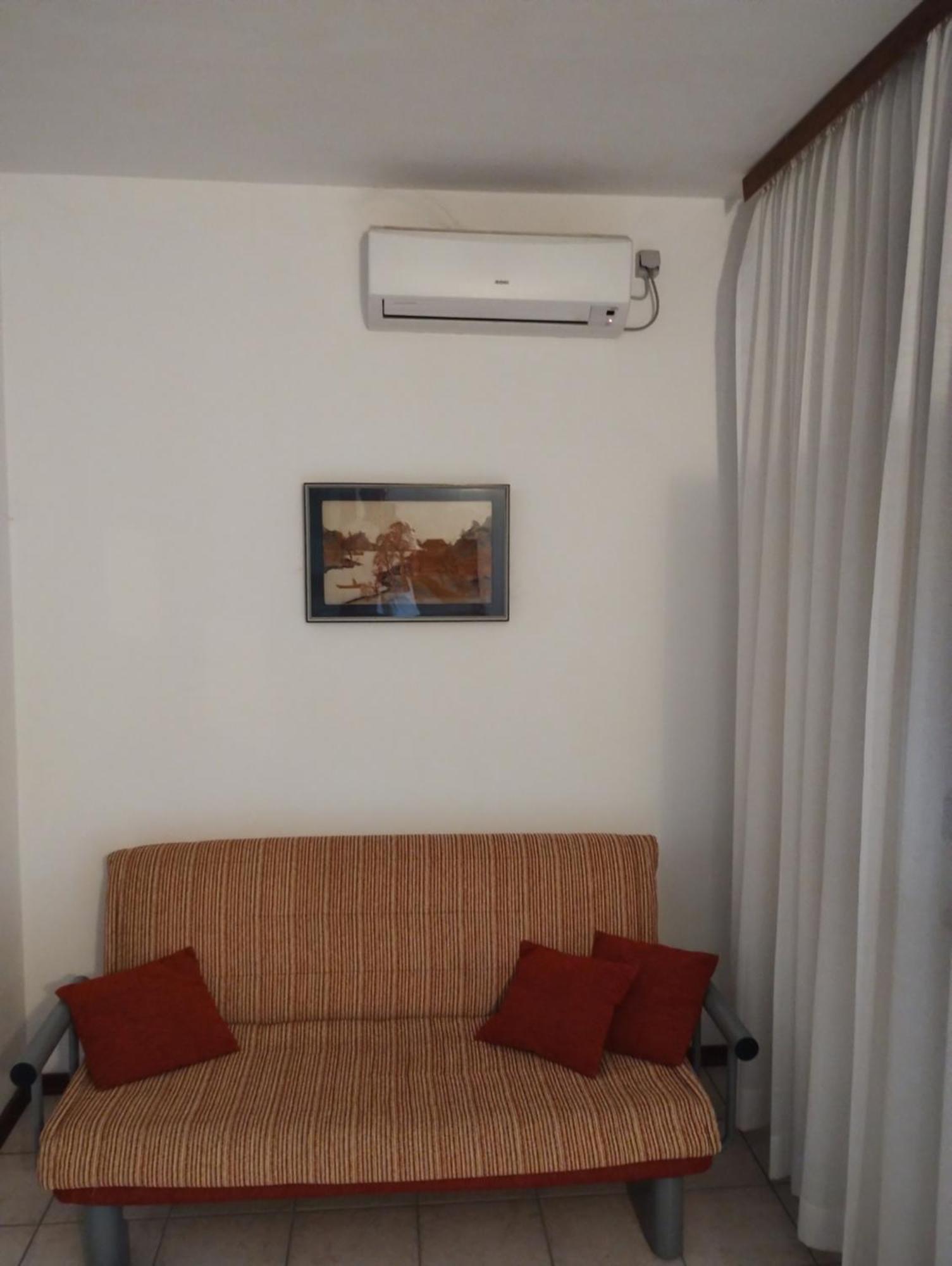 Adria Apartments Sveti Filip i Jakov Exteriör bild